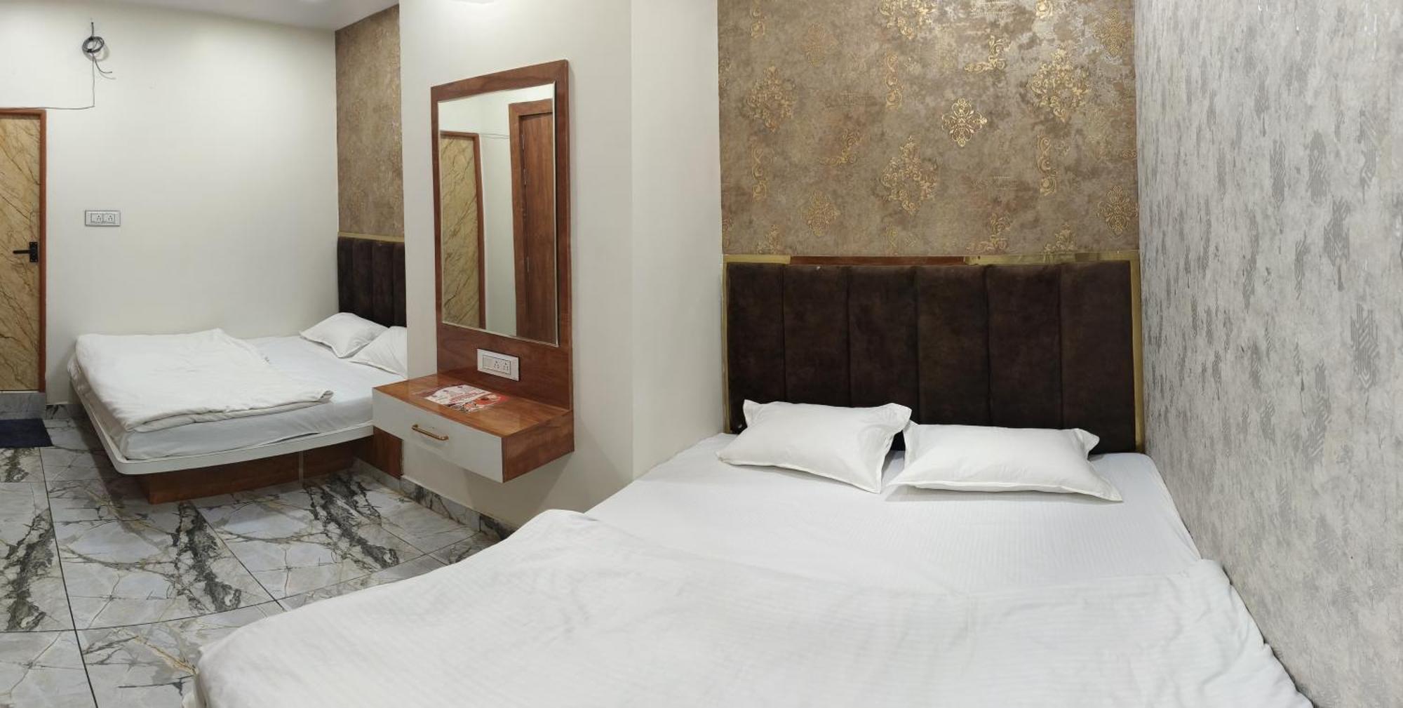 Hotel Malay Inn Ujjain Exterior photo