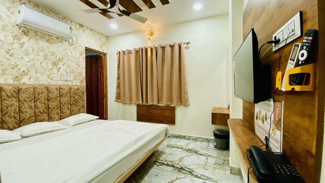 Hotel Malay Inn Ujjain Exterior photo